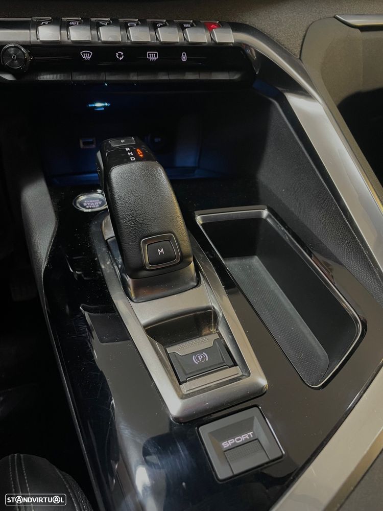 Peugeot 3008 1.2 PureTech Allure EAT8 - 24