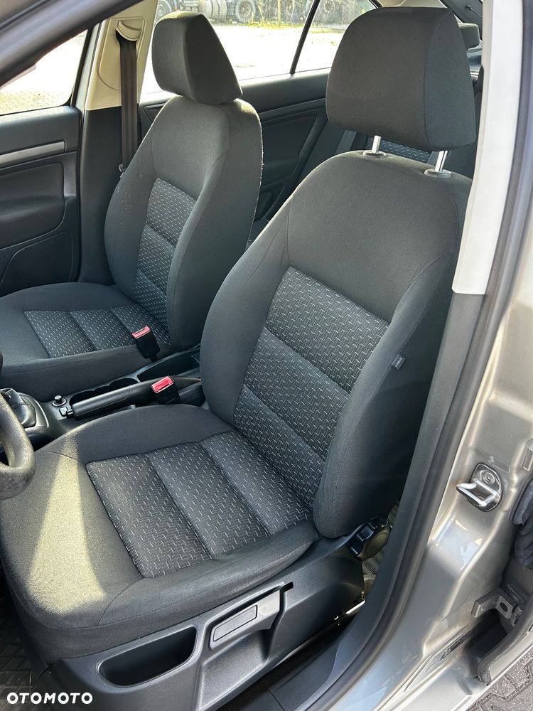 Skoda Octavia 1.6 Classic - 10