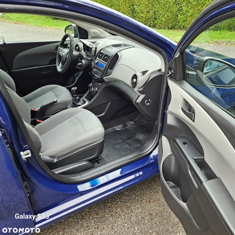 Chevrolet Aveo 1.2 LS - 23
