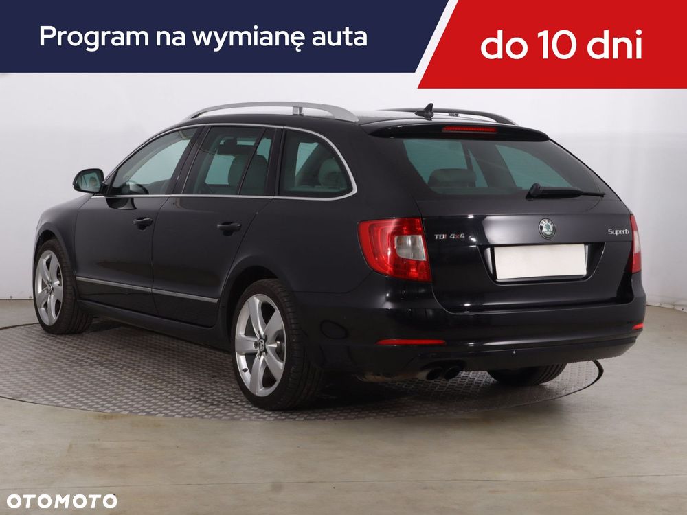 Skoda Superb 2012 photo 5