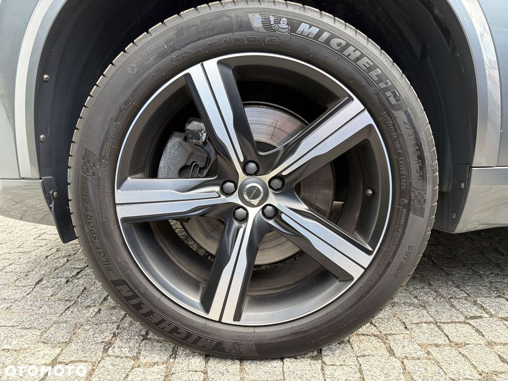 Volvo XC 90 - 40
