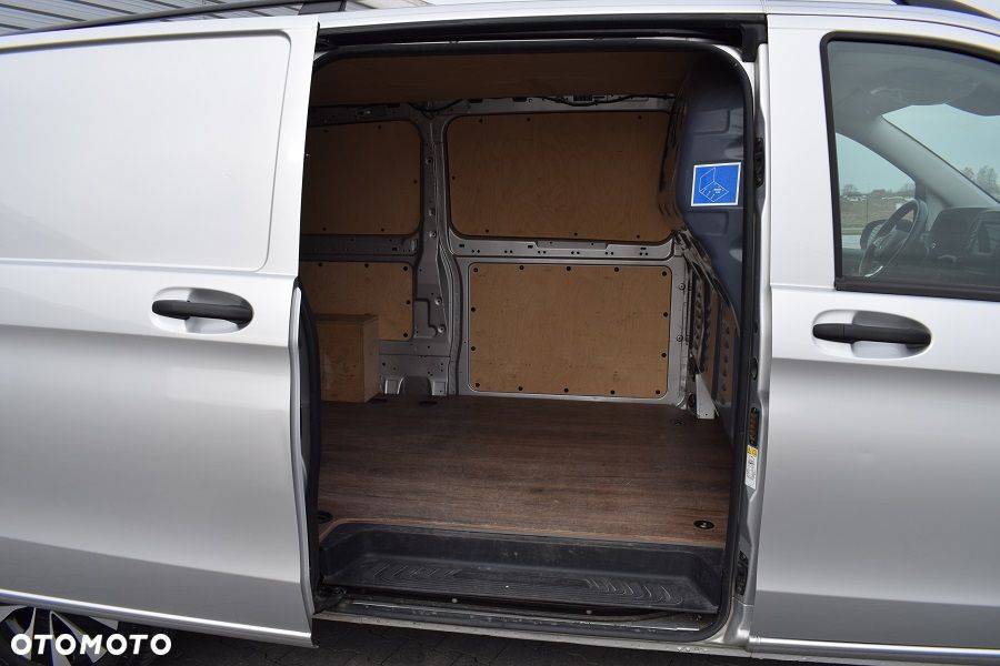 Mercedes-Benz VITO - 24