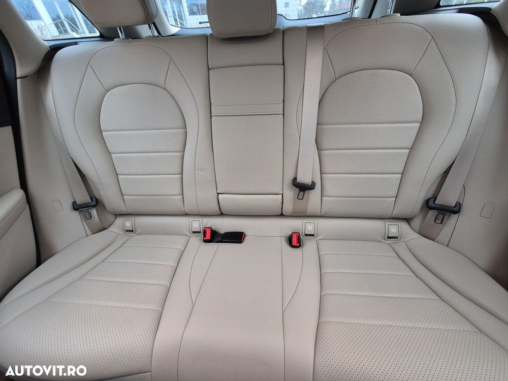 Mercedes-Benz GLC - 36