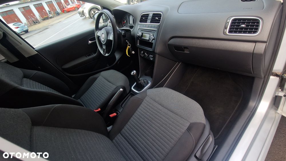 Volkswagen Polo 1.4 Comfortline - 17