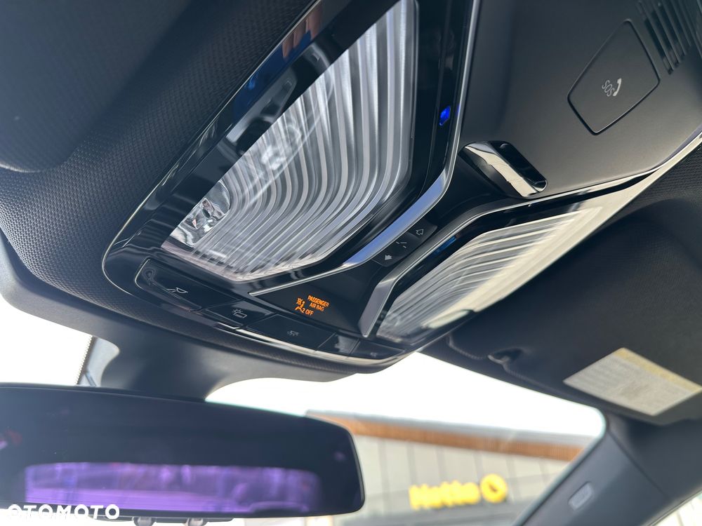 BMW Seria 7 740Li - 34