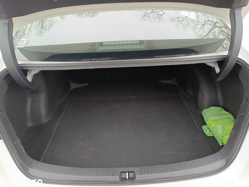 Toyota Corolla 1.8 Hybrid Comfort - 25