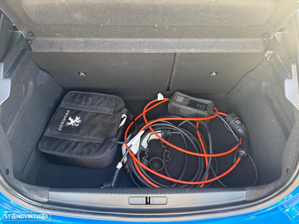 Peugeot e-208 Active - 11