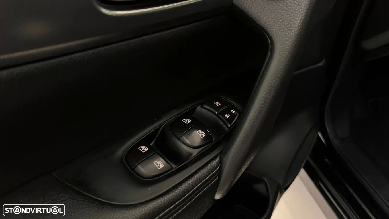 Nissan Qashqai 1.5 dCi N-Connecta DCT - 38