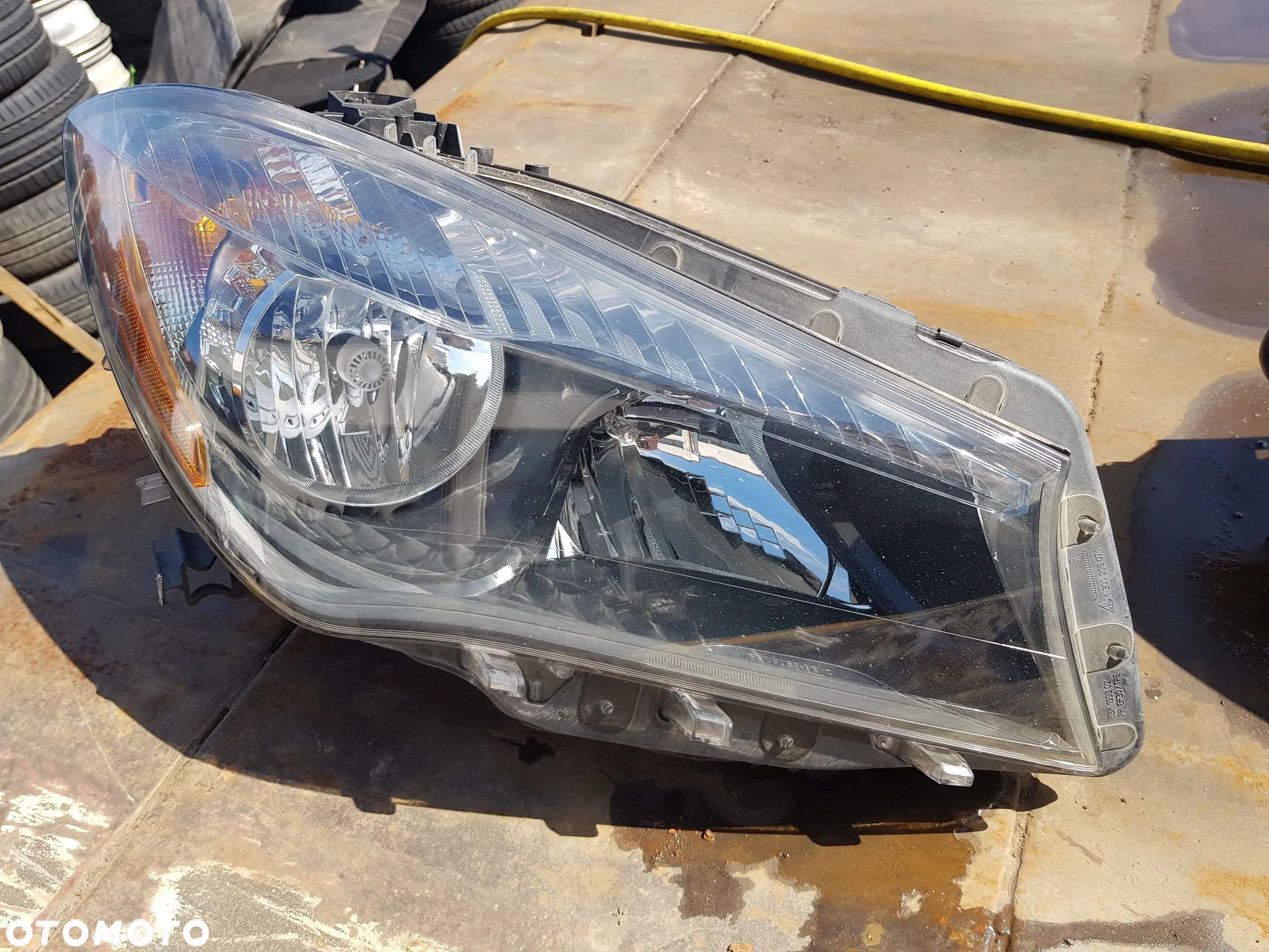 Mercedes CLA C117 W117 USA Lampa Przednia Przód Prawa Zwykła A1178200861 - 1