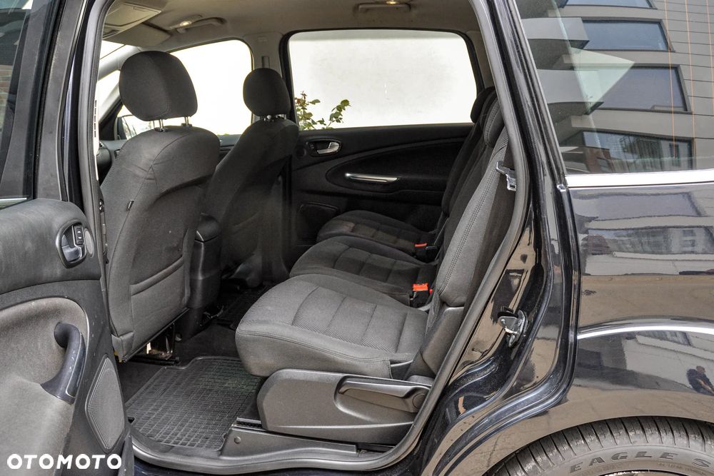 Ford S-Max - 8