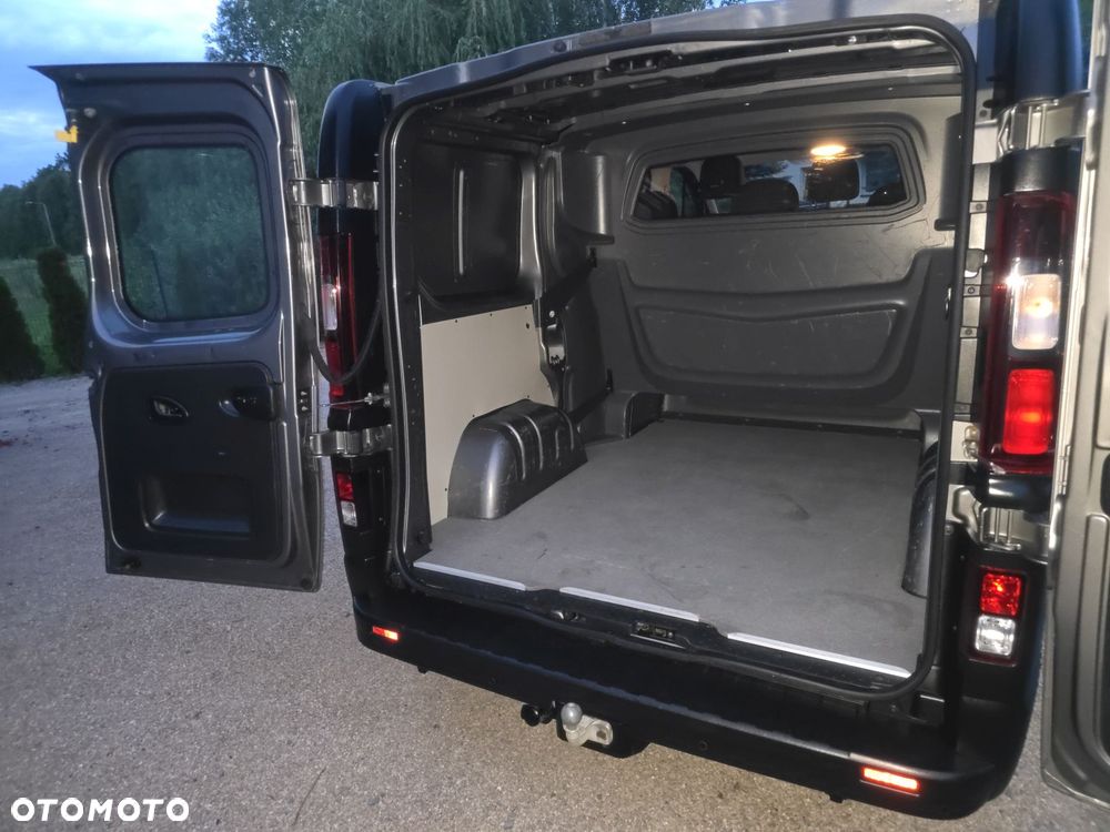 Opel Vivaro - 32