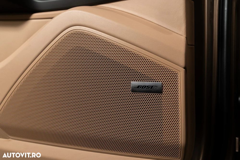 Porsche Cayenne - 34
