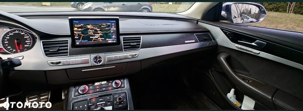 Audi A8 2012 photo 5