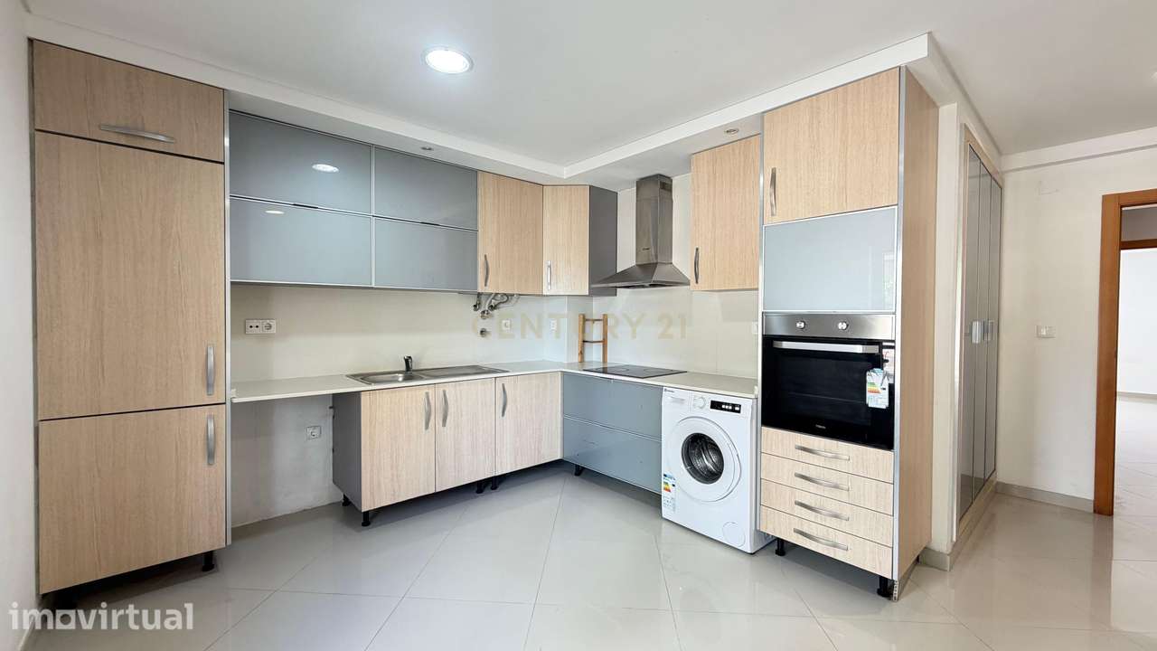 Apartamento T4 com Arrecadação, na Cascalheira, Pinhal Novo - Grande imagem: 4/37