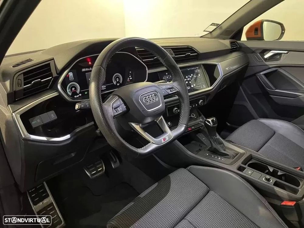 Audi Q3 45 TFSIe S line S tronic - 13