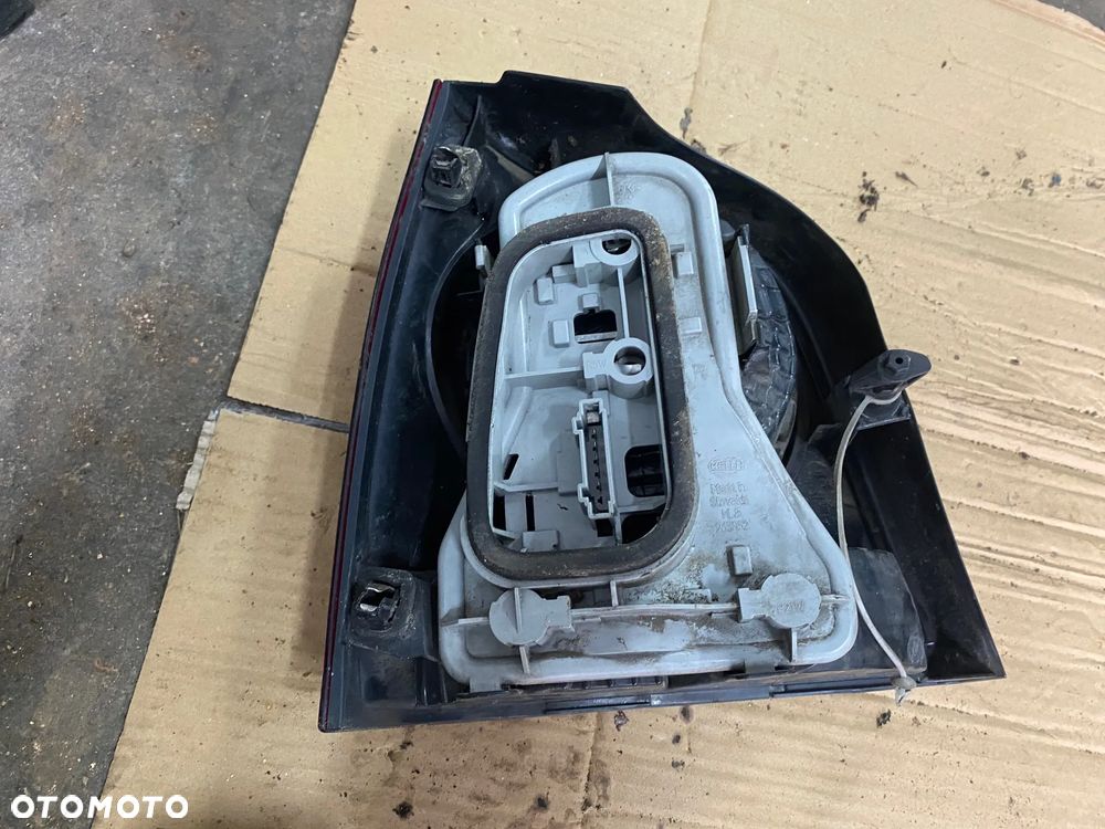VW POLO 9N LIFT LAMPA PRAWA TYŁ - 3