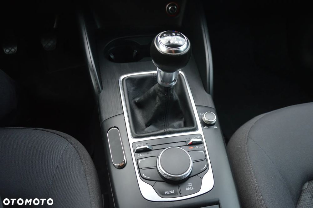 Audi A3 Sportback 1.2 TFSI Attraction - 28