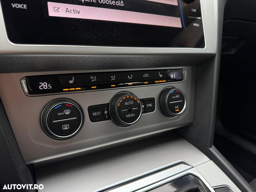 Volkswagen Passat 2.0 TDI DSG Comfortline - 19
