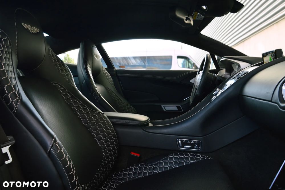 Aston Martin V12 Vanquish - 28