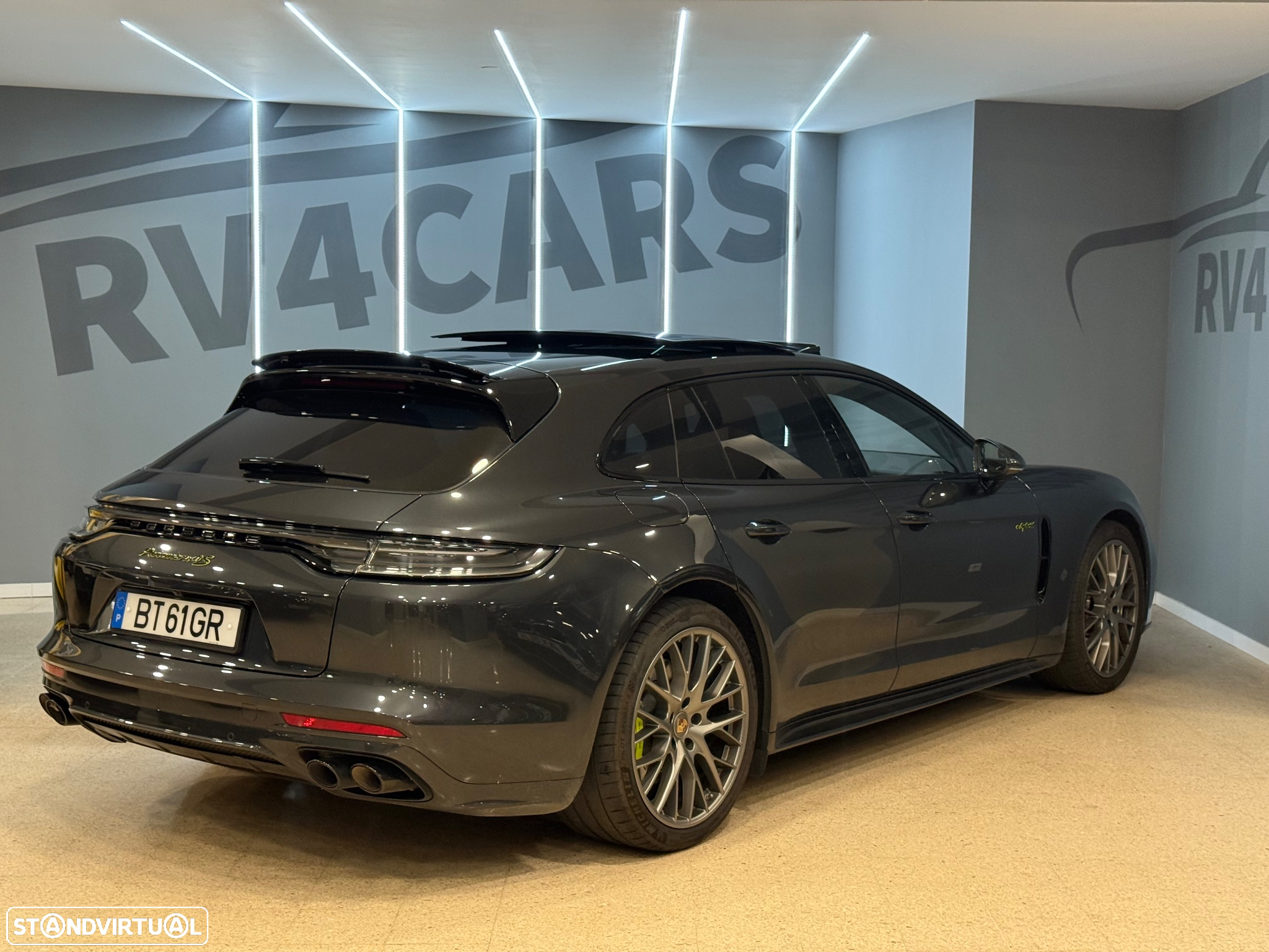 Porsche Panamera Sport Turismo 4S E-Hybrid - 17
