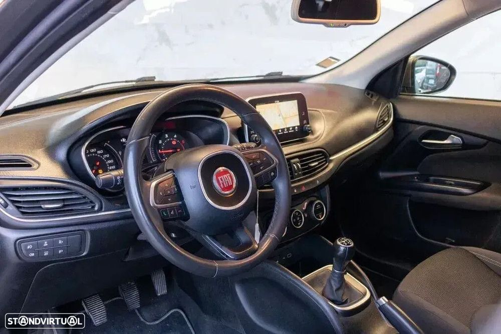 Fiat Tipo Station Wagon 1.3 M-Jet Lounge Tech - 15