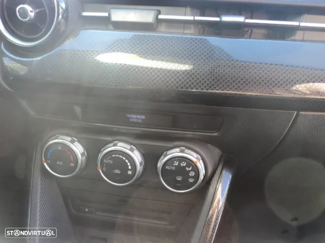 Mazda 2 1.5 Sky.Excellence Navi - 12