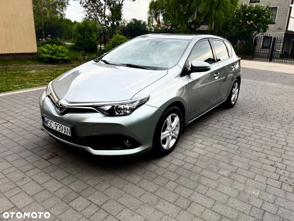 Toyota Auris 1.6 Premium - 1