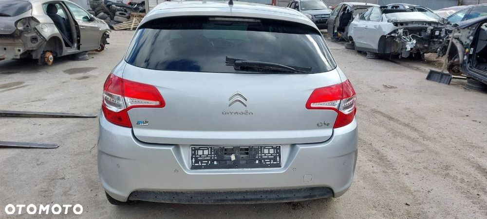 Citroen C4 ii 1,6 EHDI wentylator chłodnicy - 4
