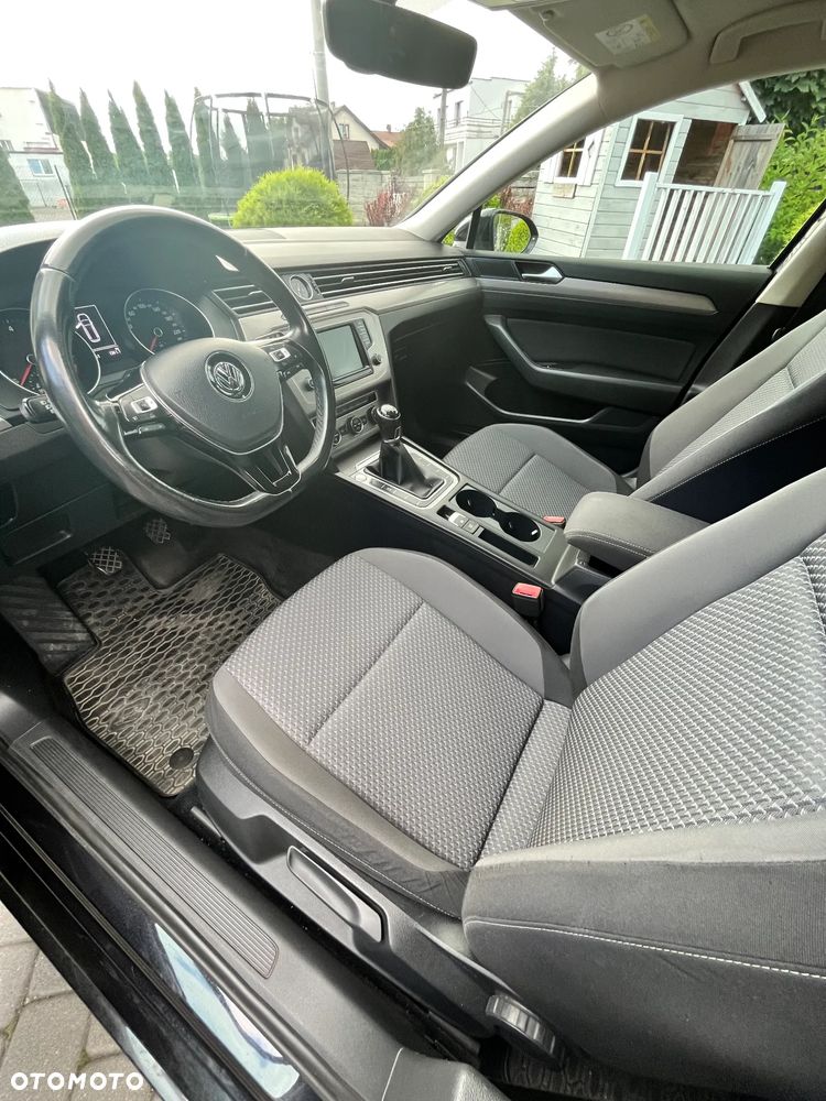 Volkswagen Passat - 9