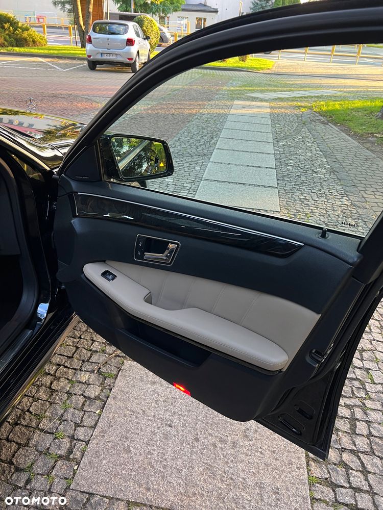 Mercedes-Benz Klasa E 350 CDI BlueEff Avantgarde - 17