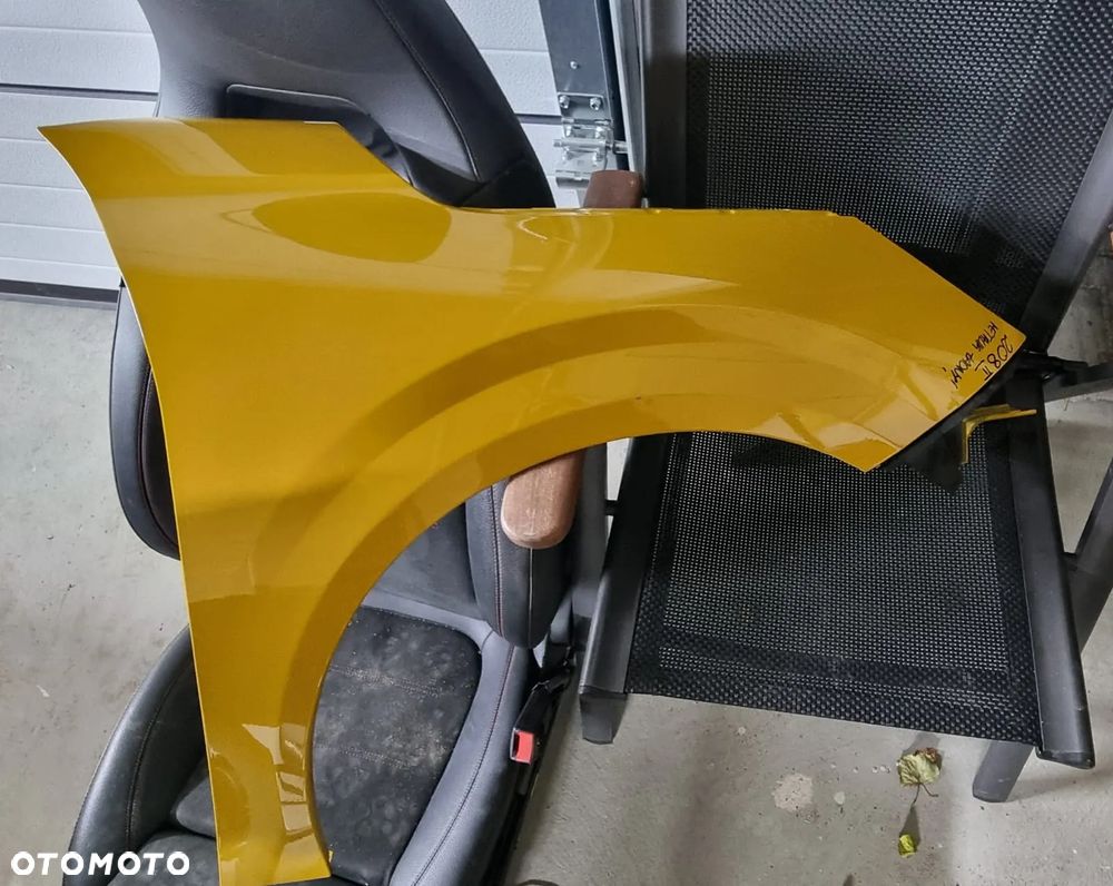 Peugeot 208 PureTech 100 EAT8 Allure - 23