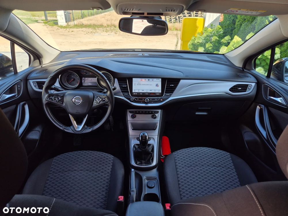 Opel Astra 1.4 Essentia - 11