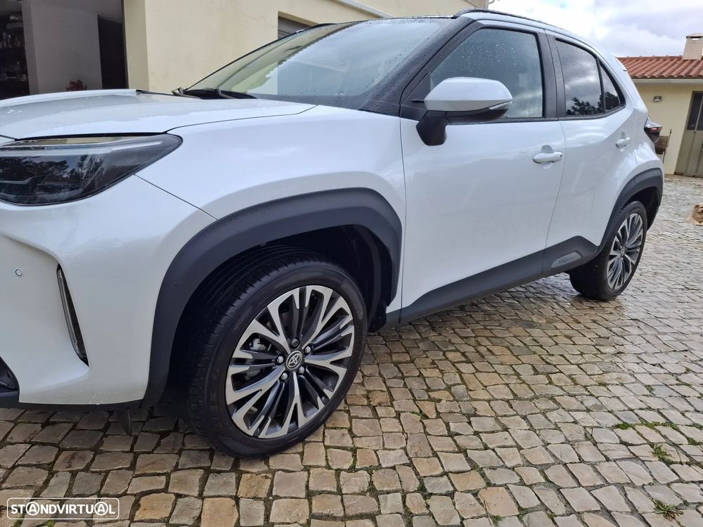 Toyota Yaris Cross 1.5 HDF Luxury - 3