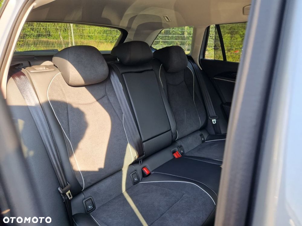 Volkswagen Passat - 17