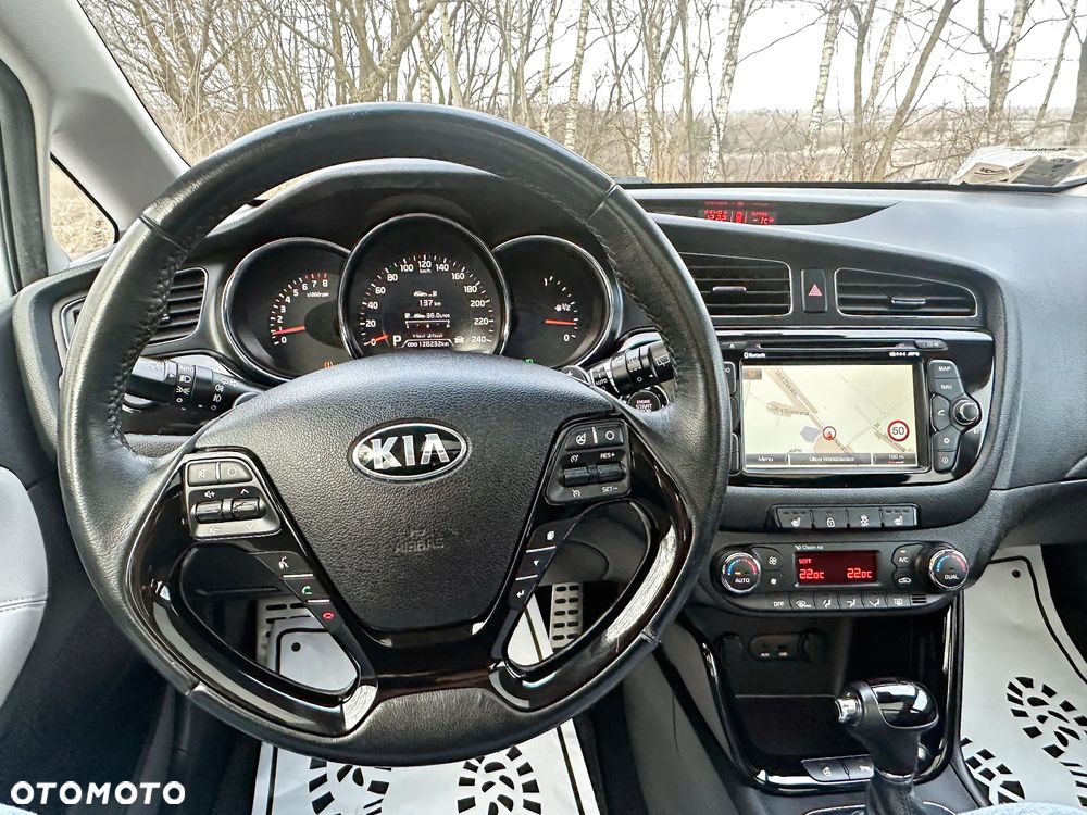 Kia Ceed - 37
