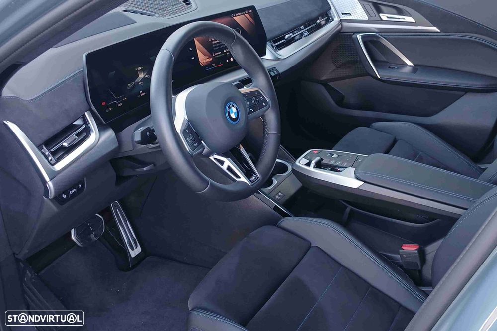 BMW iX2 xDrive30 - 11