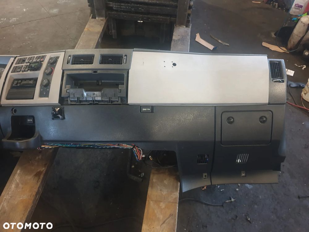 DESKA ROZDZIELCZA , KOKPIT  VOLVO FE EURO 5 - 3