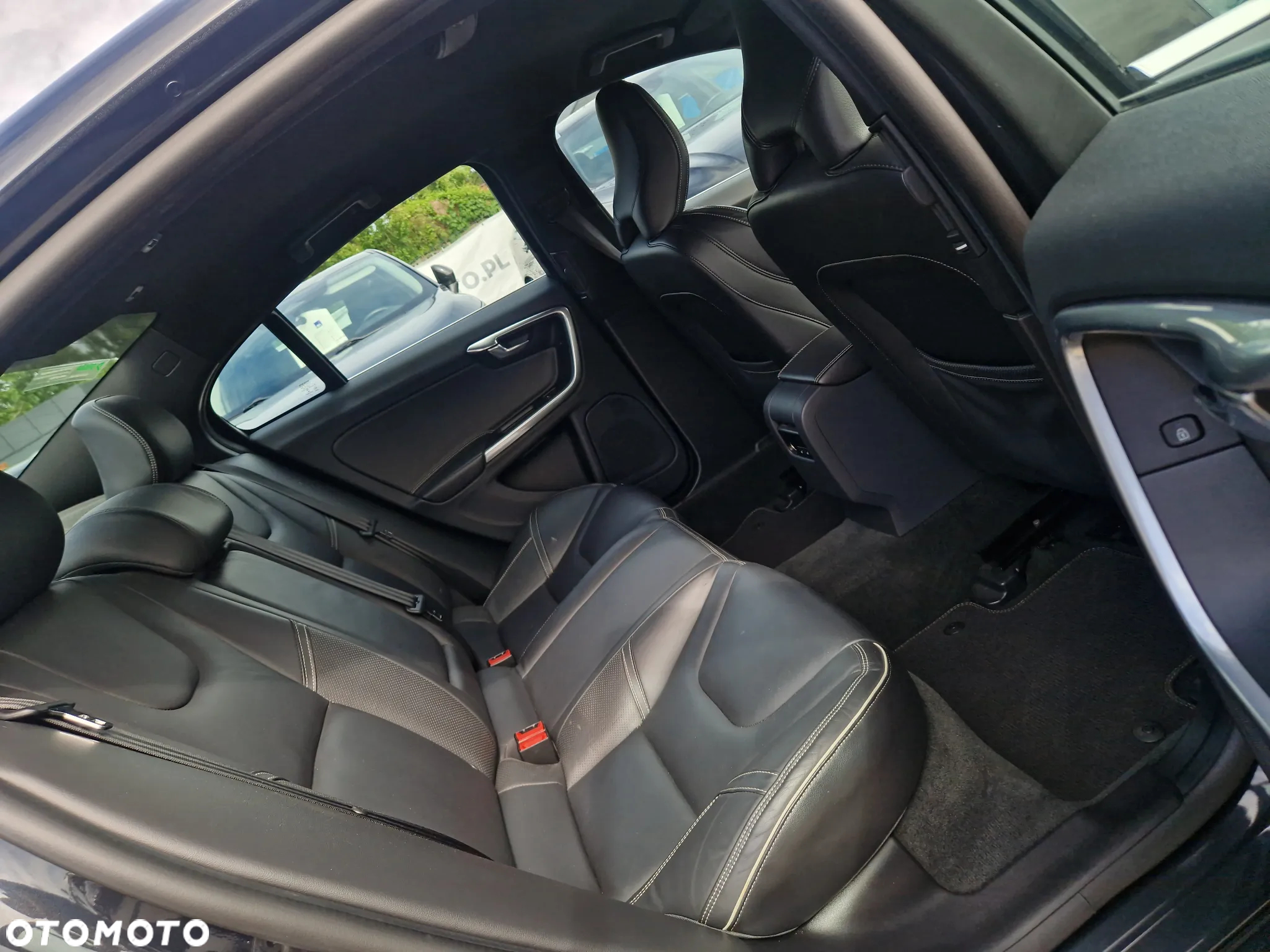 Volvo S60 T5 Drive-E R-Design Summum - 29