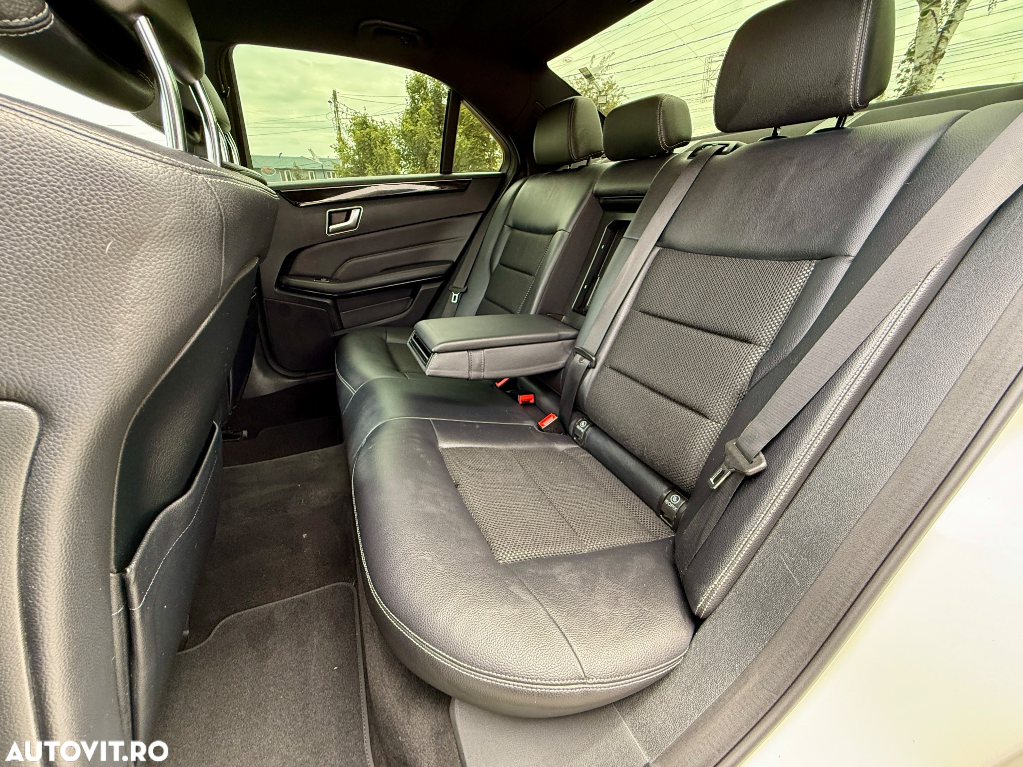Mercedes-Benz E 220 BlueTEC 9G-TRONIC Avantgarde - 20