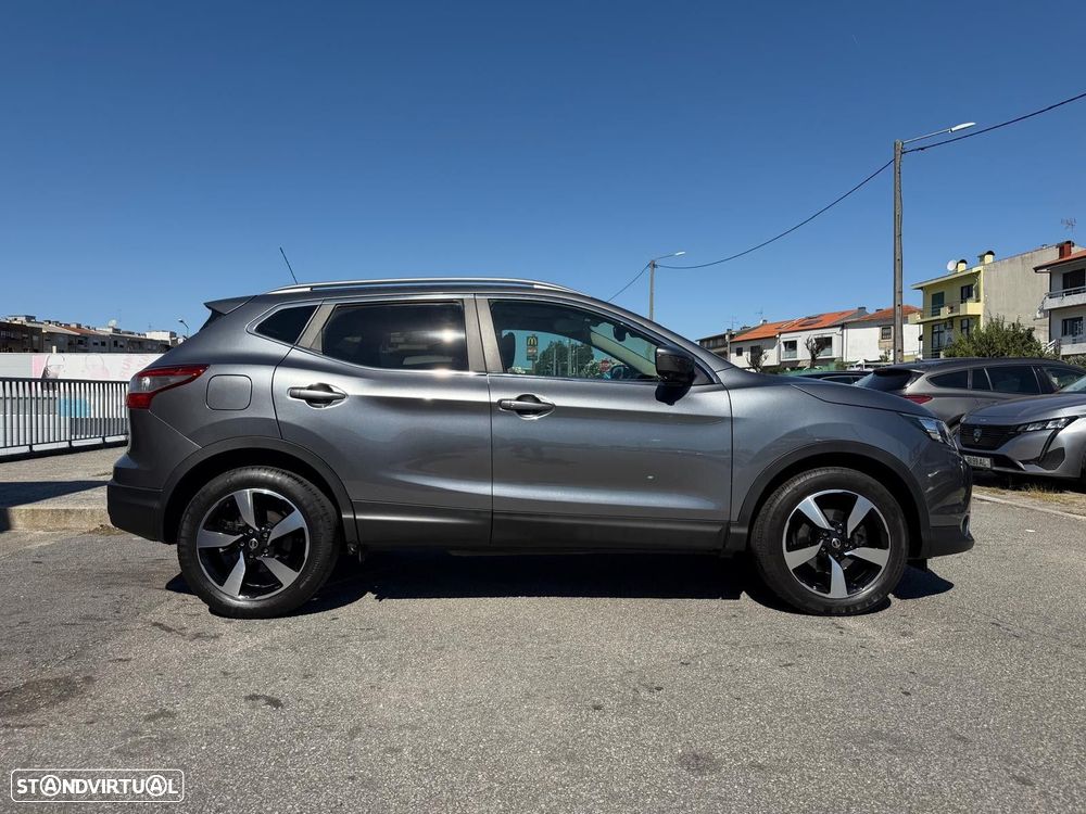 Nissan Qashqai 1.2 DIG-T N-Connecta 18 - 6