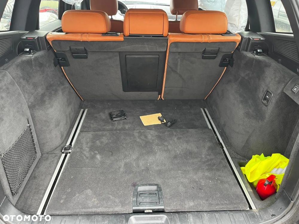 BMW X3 E83  3.0D 306D3 M pakiet black sapphire metallic na części - 9