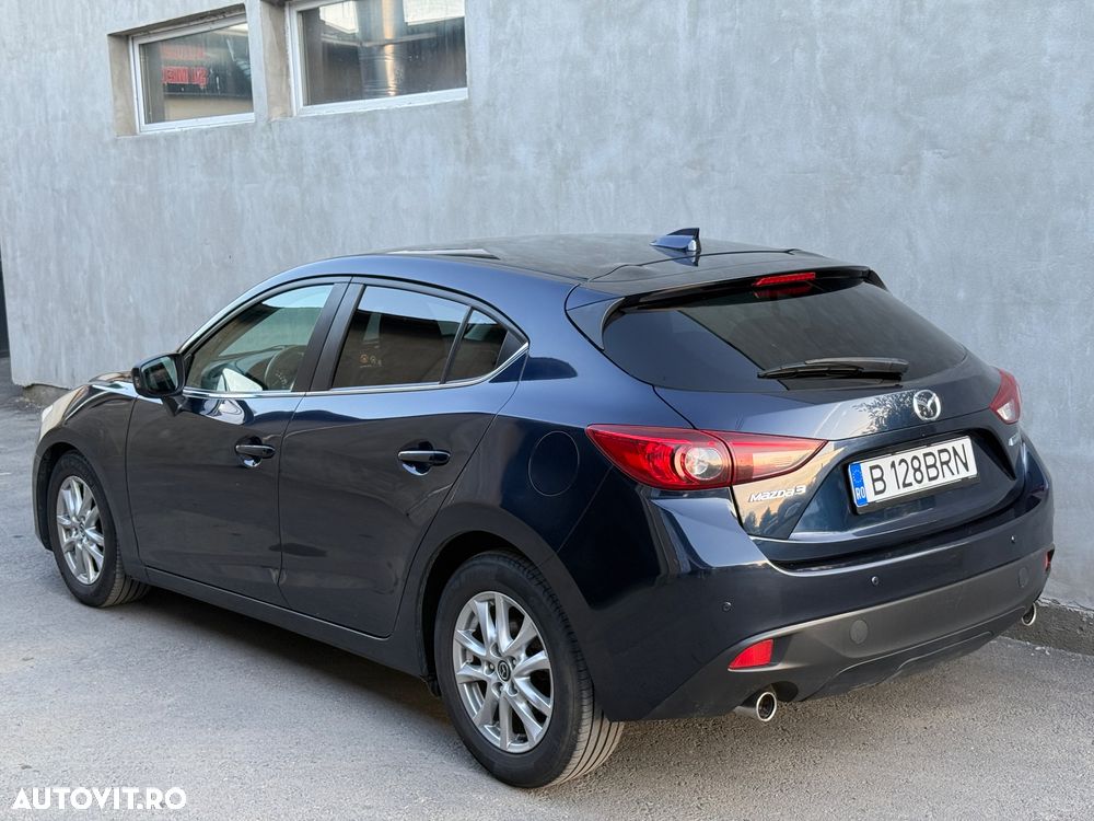 Mazda 3 - 10