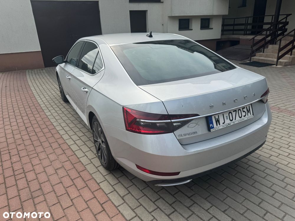 Skoda Superb 2.0 TDI SCR L&K DSG - 4