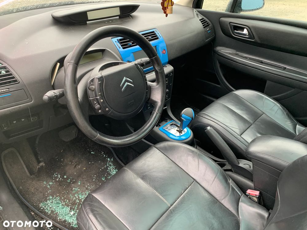 CITROEN C4 2005 *SAMOCHÓD NA CZĘŚCI* 2607  MASKA, LAMPA, DRZWI, LUSTERKO, ZDERZAK, GRILL, BŁOTNIK, KLAPA, BELKA, DESKA, FOTELE, KANAPA, ĆWIARTKA, KIEROWNICA, TARCZE, ZACISKI, ZAWIESZENIE, KOMPLETNY PRZÓD, KOMPLETNY TYŁ, LICZNIK, ZEGARY, PRAWE LEWE PRZÓD TYŁ - 5