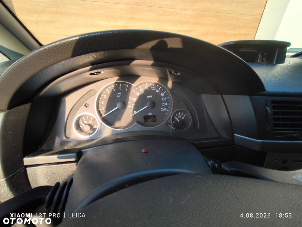 Opel Meriva - 8