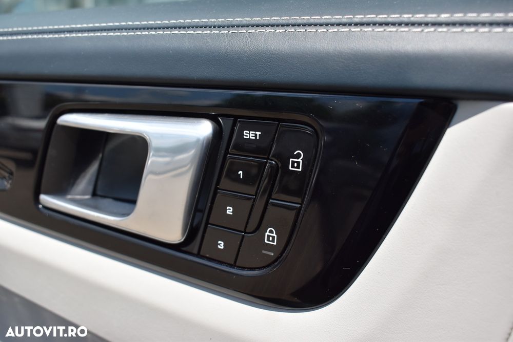 Porsche Cayenne Tiptronic S Platinum Edition - 22