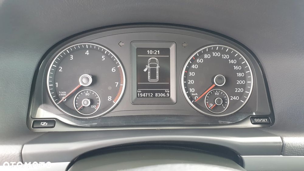 Volkswagen Touran - 14