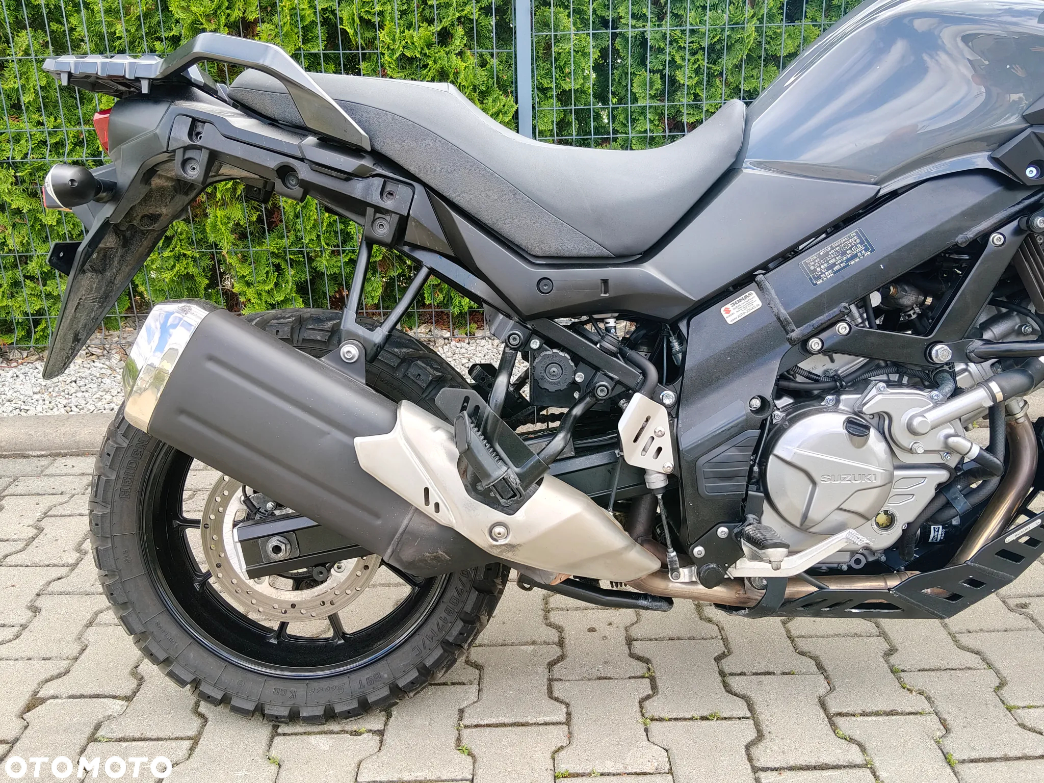 Suzuki V-STROM - 9