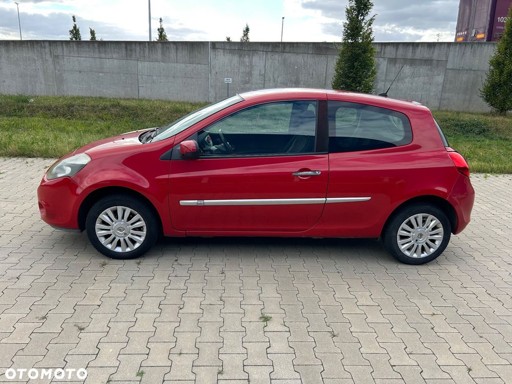 Renault Clio 1.2 16V Authentique - 3