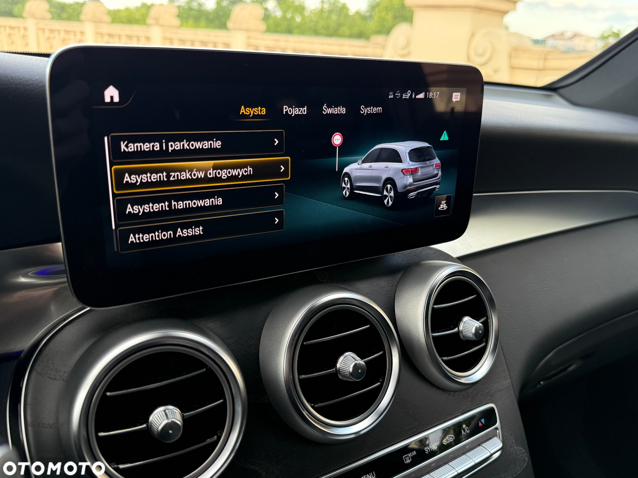 Mercedes-Benz GLC 220 d 4Matic 9G-TRONIC AMG Line - 27